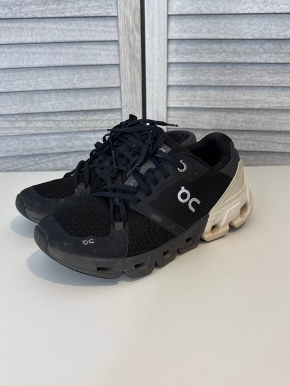On Cloudflyer 4 Women’s Running Shoes Size 7.5  Black White